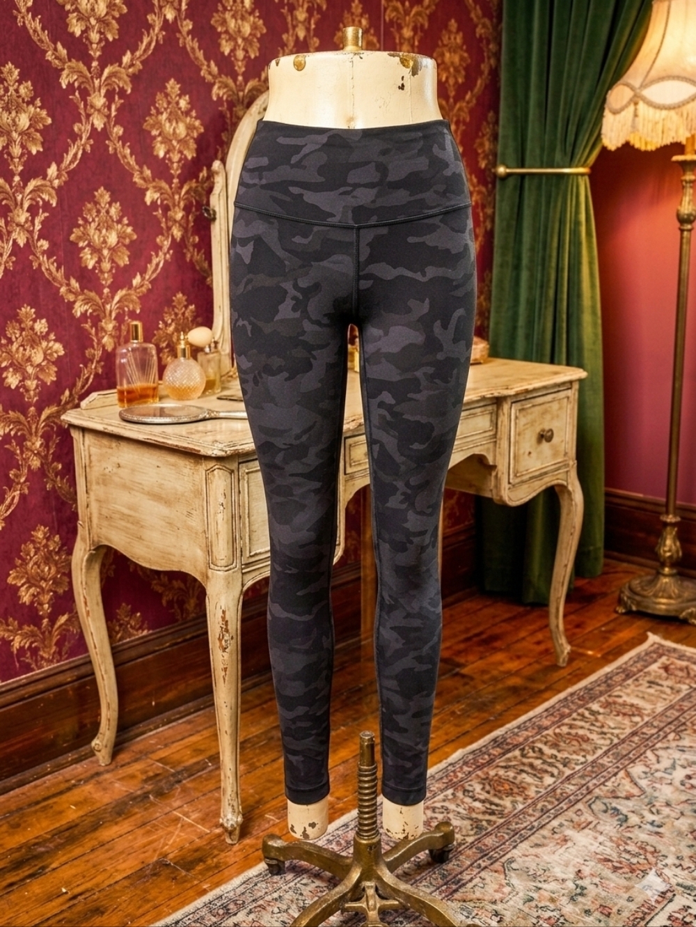 Lululemon Align Pant II 25" - Incognito Camo Multi Grey - Size 2